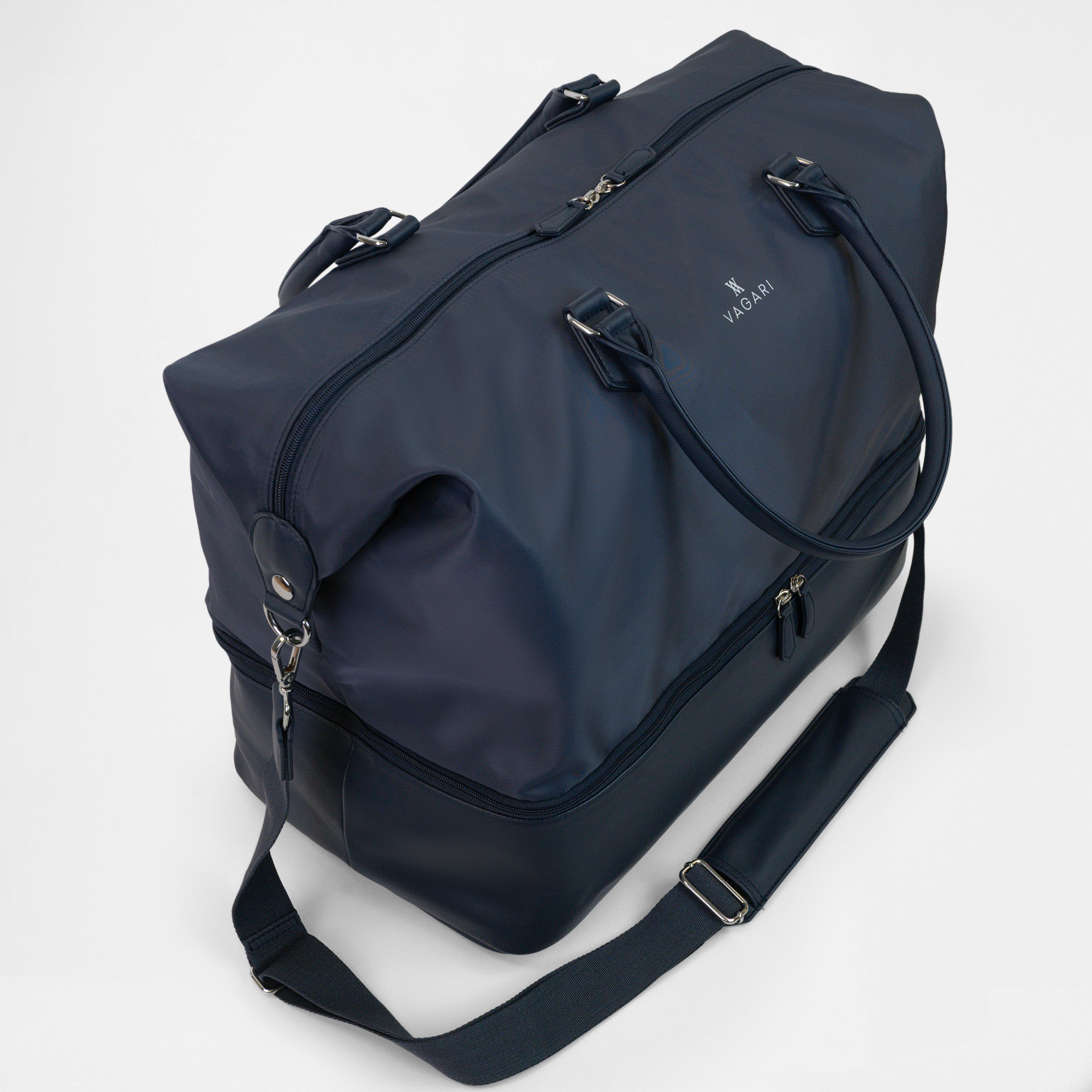 Athens Gym Bag in Navy with detachable shoulder strap and carry handles