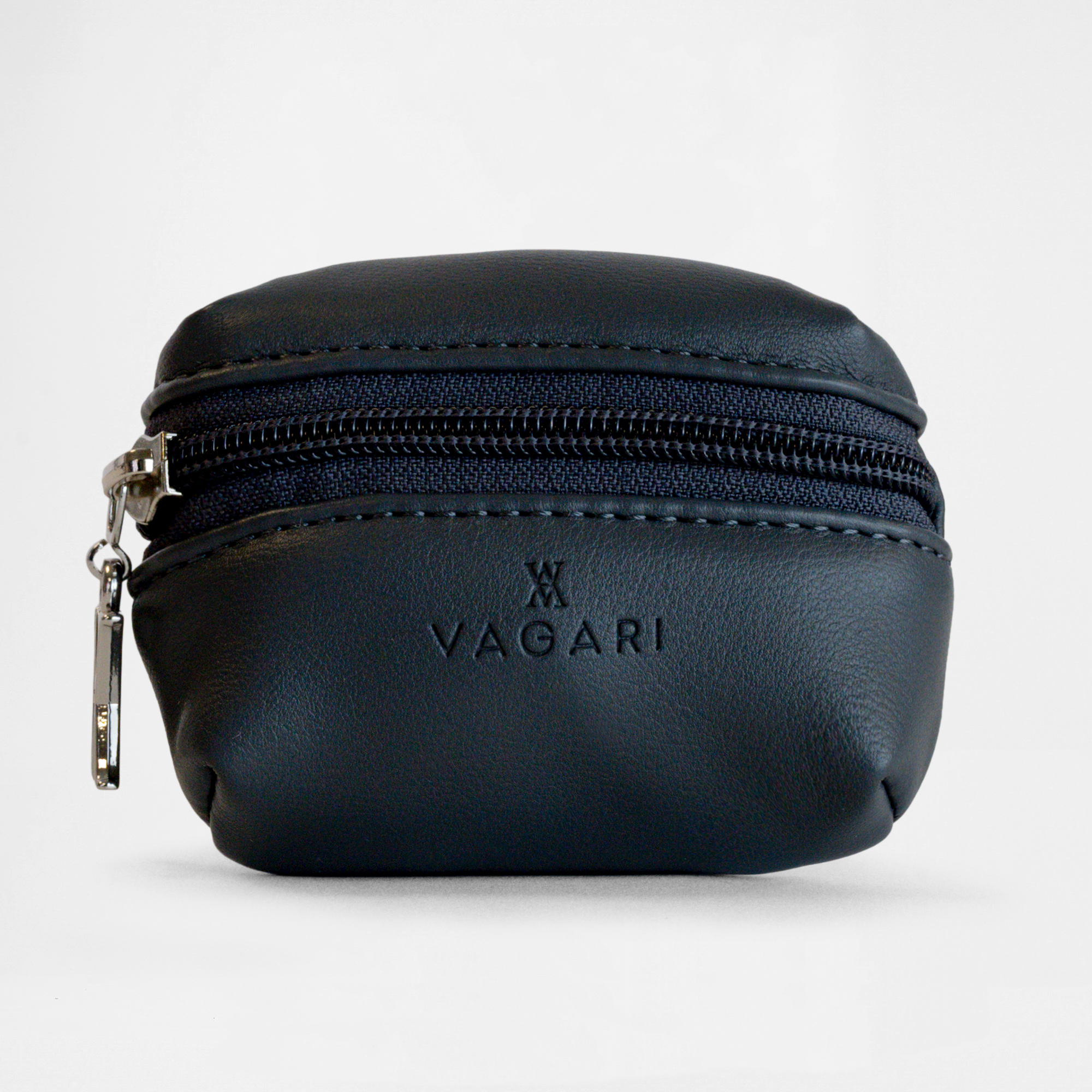 Front view of the Memphis Earbud Case in Graphite by Vagari